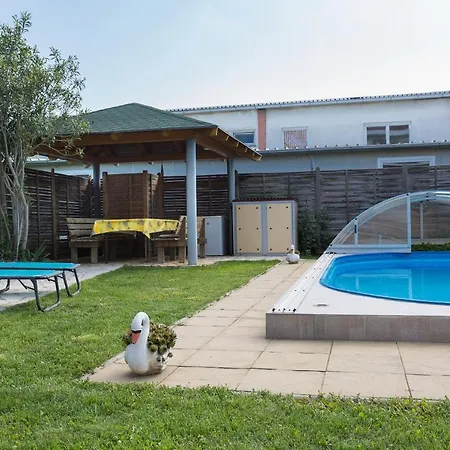 Apartment Twisting By The Private Pool Zadar Exterior photo