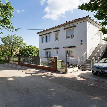 Apartment Twisting By The Private Pool Zadar Exterior photo