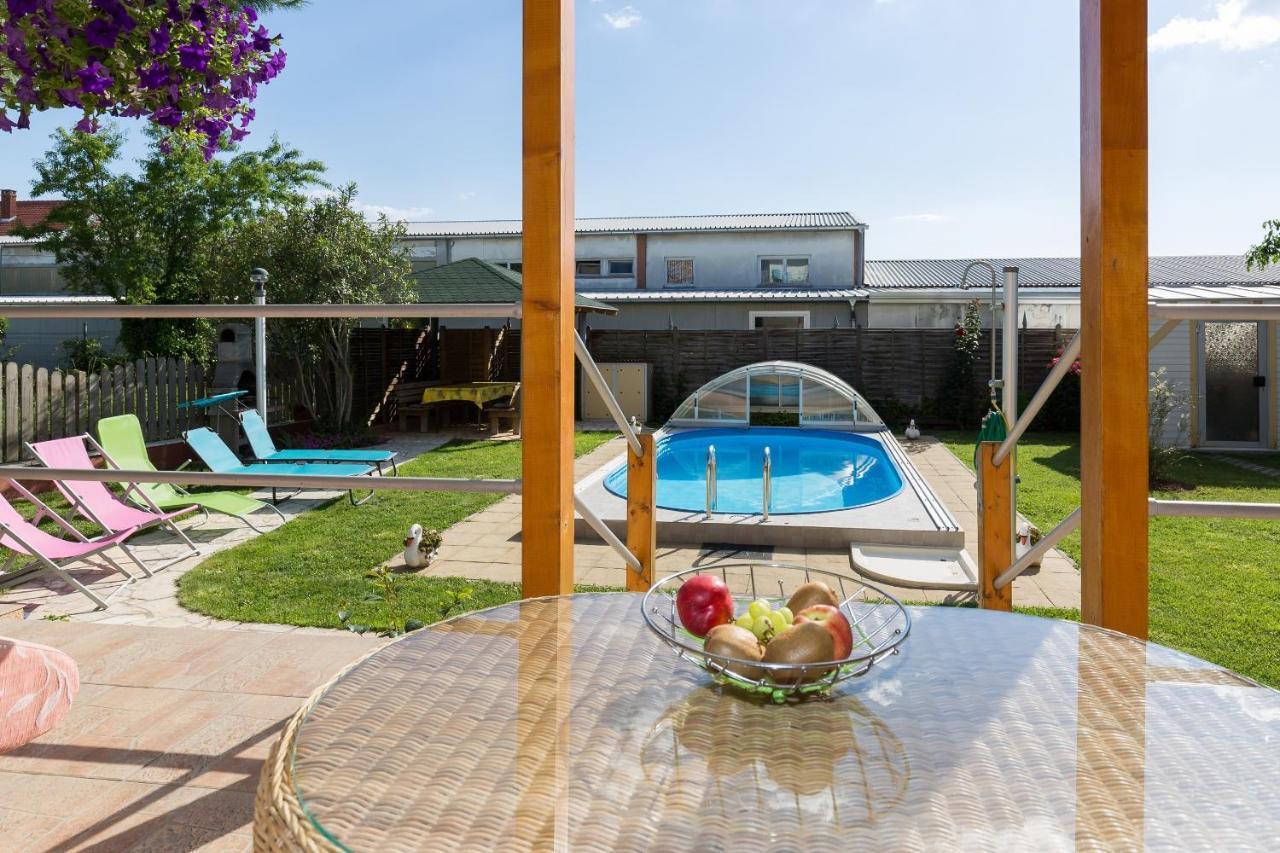 Twisting By The Private Pool Apartmán Zadar
