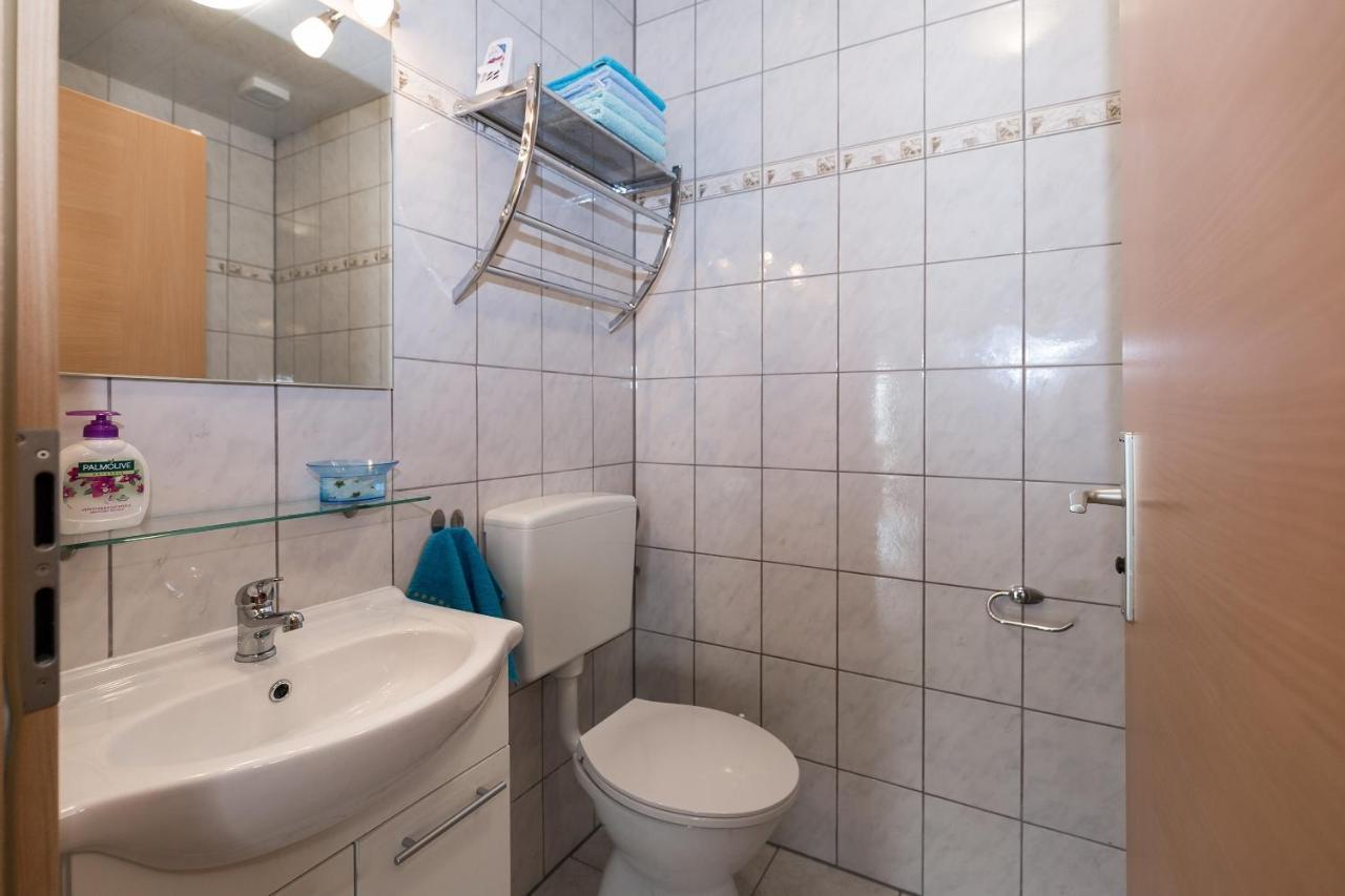 Apartmán Twisting By The Private Pool *